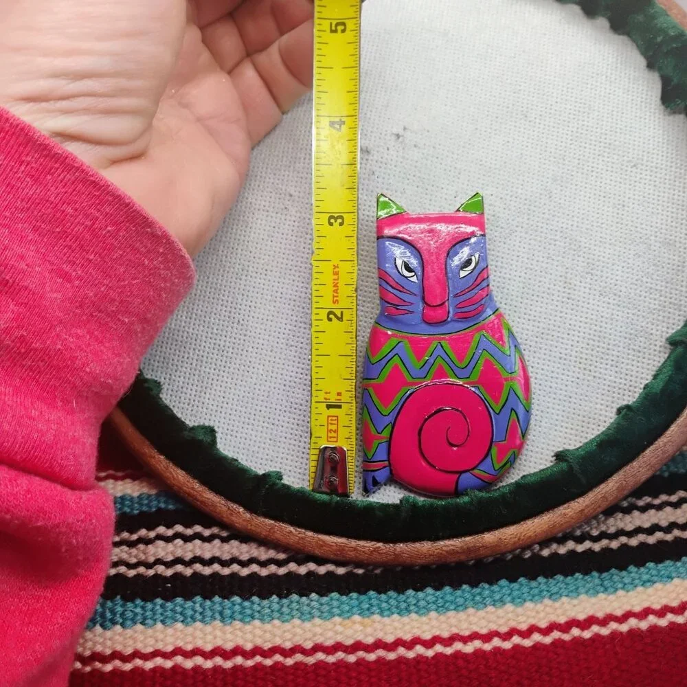 Lauren Burch Style Wood Painted Cat Pin Brooch Pink Purple Green Large 3" Tall - Picture 3 of 4